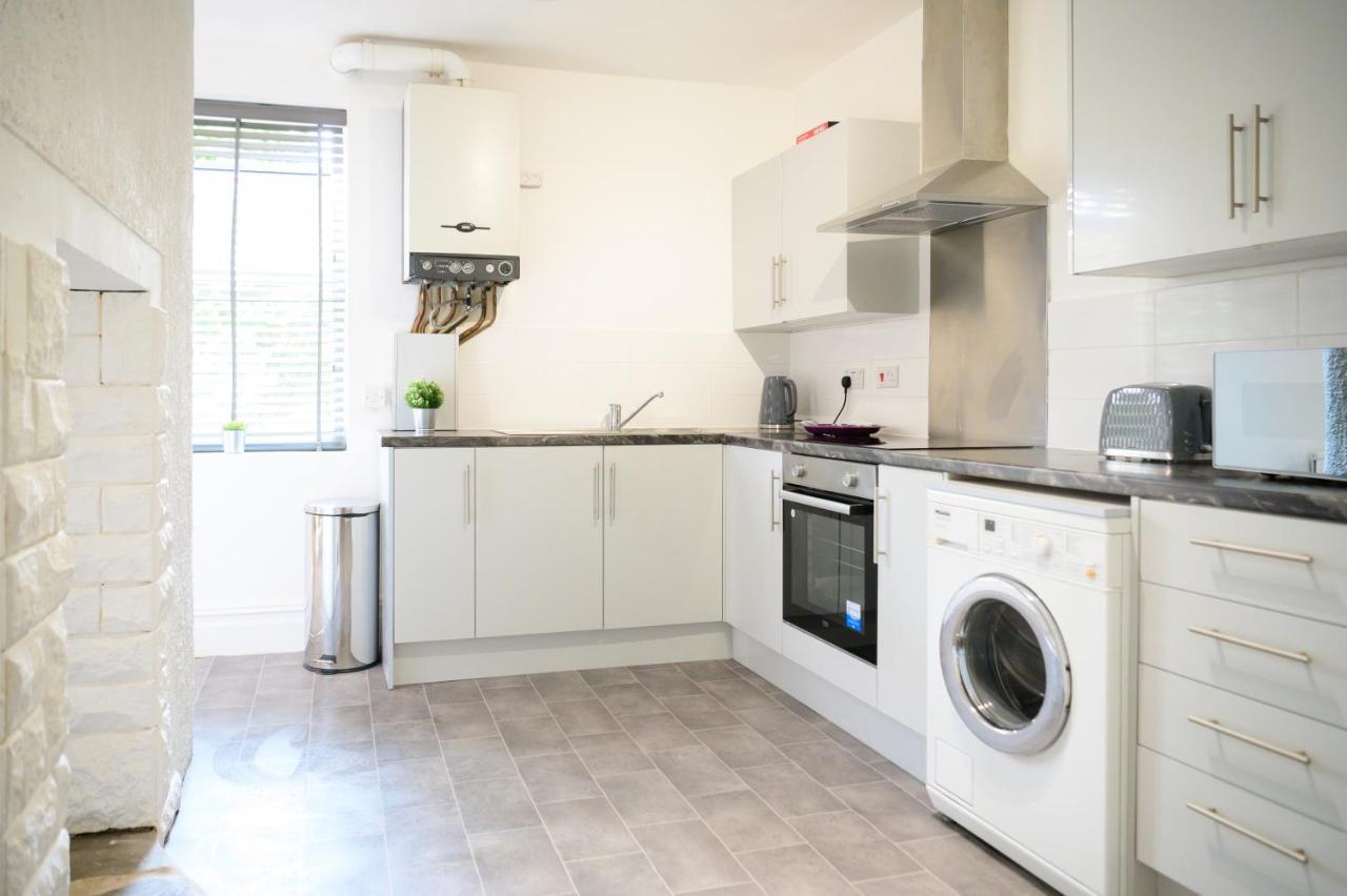 Apartment Purple Blossom, Cosy 2 Bed Apartment, Near Didsbury, Free Parking Manchester