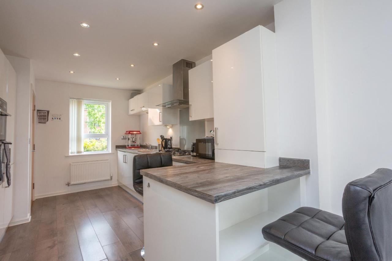Gasthuis Family Friendly With Parking & Garden