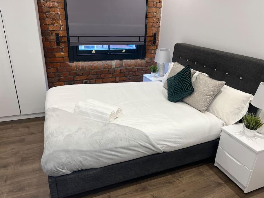 Central Mcr Apt Near Ao Arena & Trains *