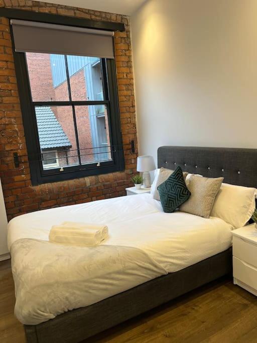 Central Mcr Apt Near Ao Arena & Trains *