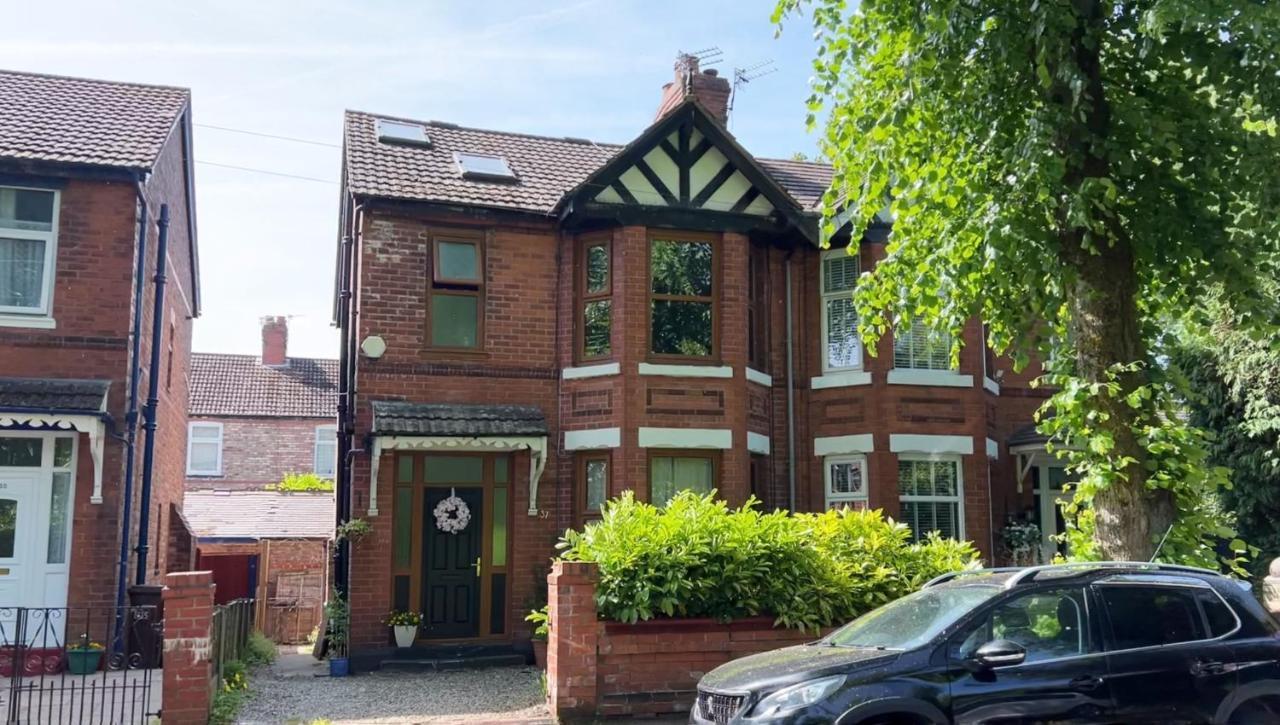 Beautiful Private In Levenshulme Guest house *
