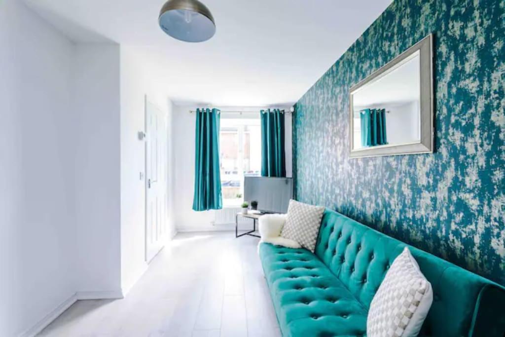 Vakantiehuis Spacious 5 Bedroom Hosted By Mcr Dens *