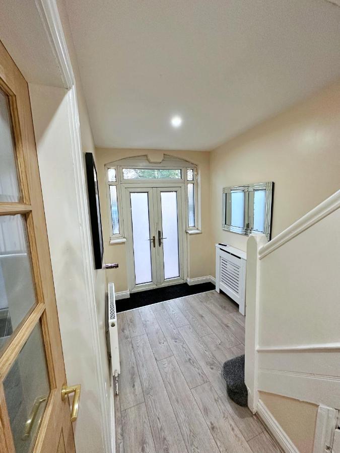 Full In Heywood Street Near Cheetham Hill Vakantiehuis *