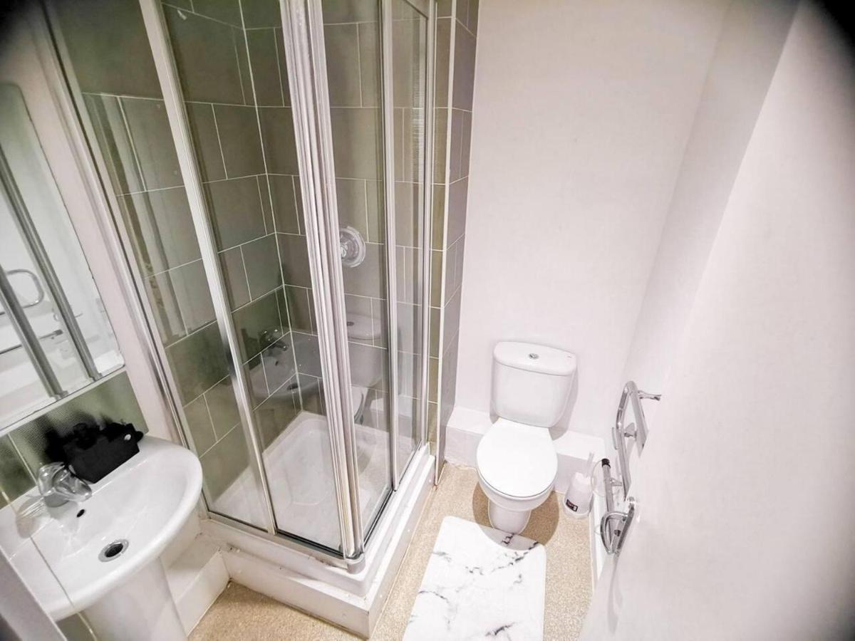 2-bed Near Centre