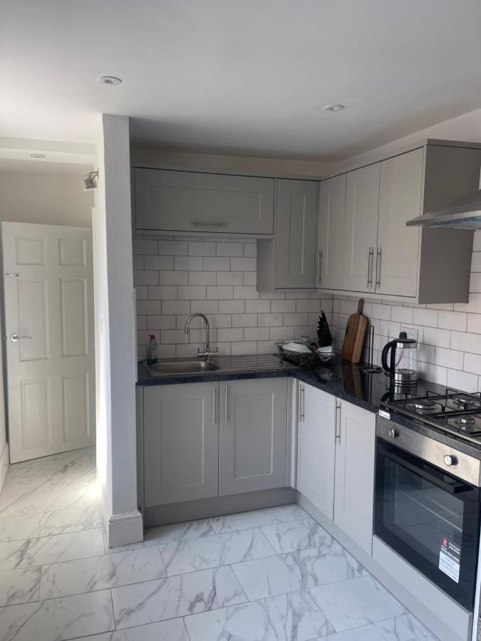 Flat 1 15 Woodland Road, M18 7hs Manchester