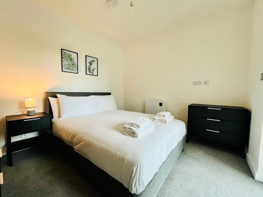Lovely Available To Rent In Old Trafford