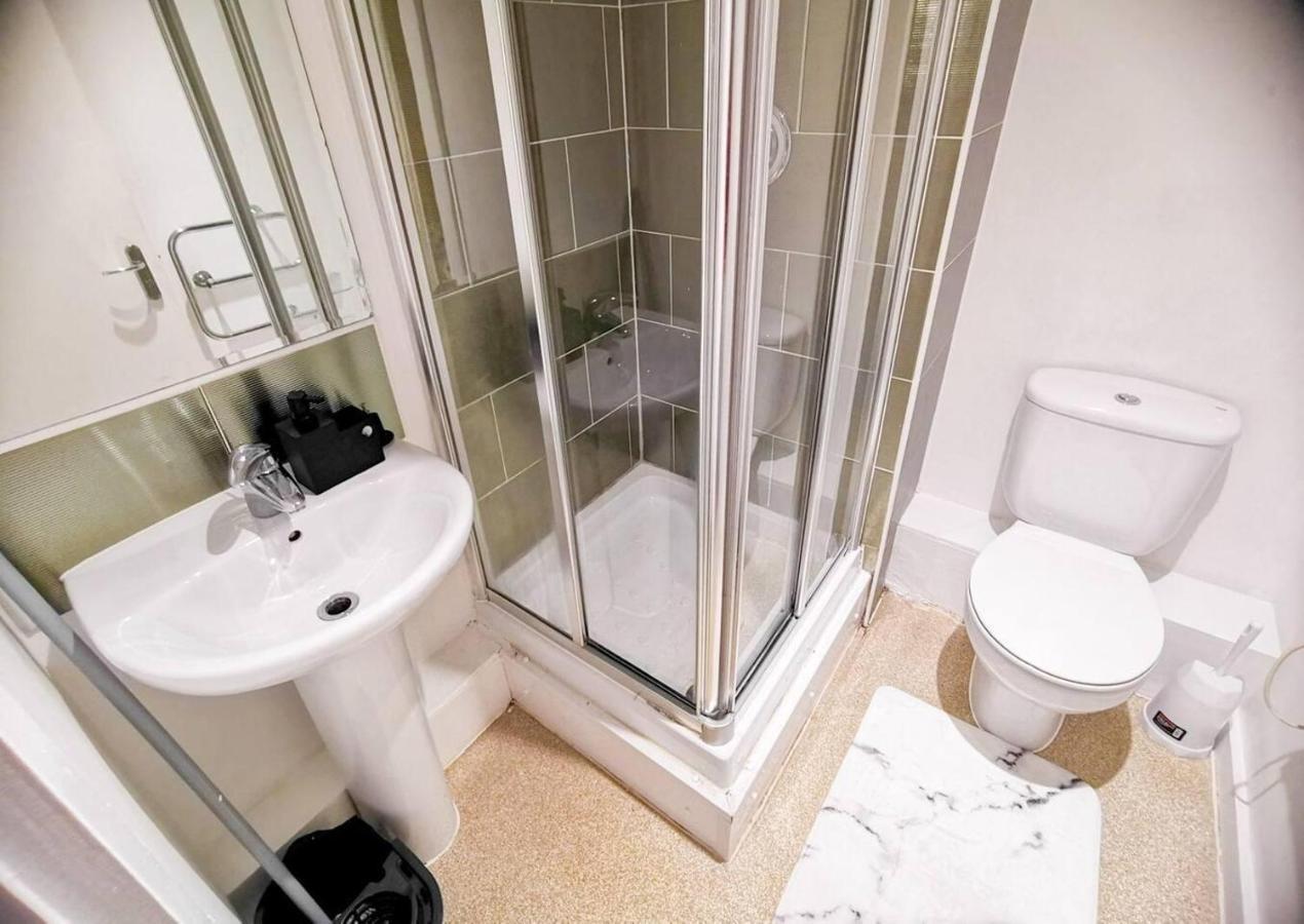 2-bed Near Centre