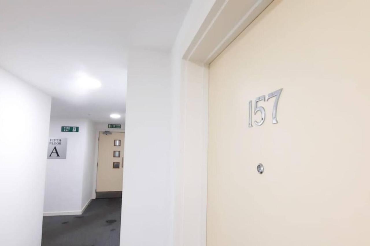 2-bed Near Centre *
