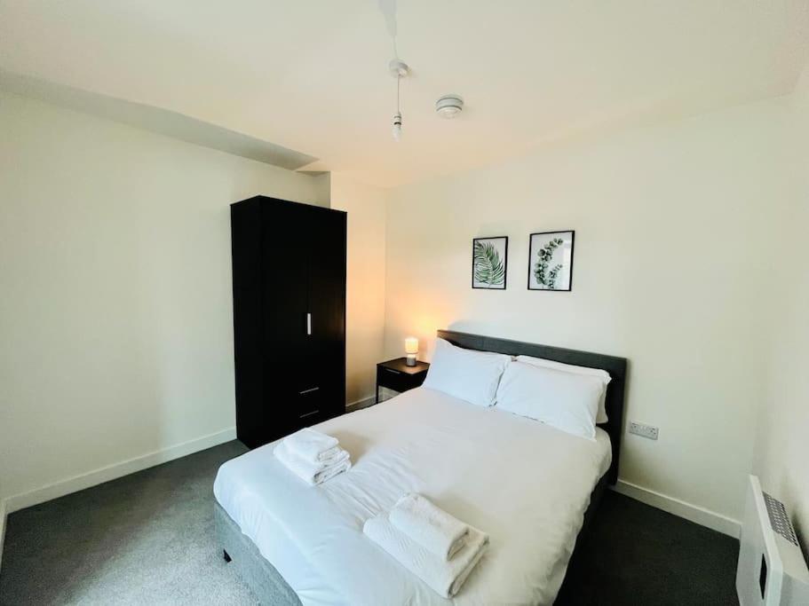 Apartment Lovely Available To Rent In Old Trafford *