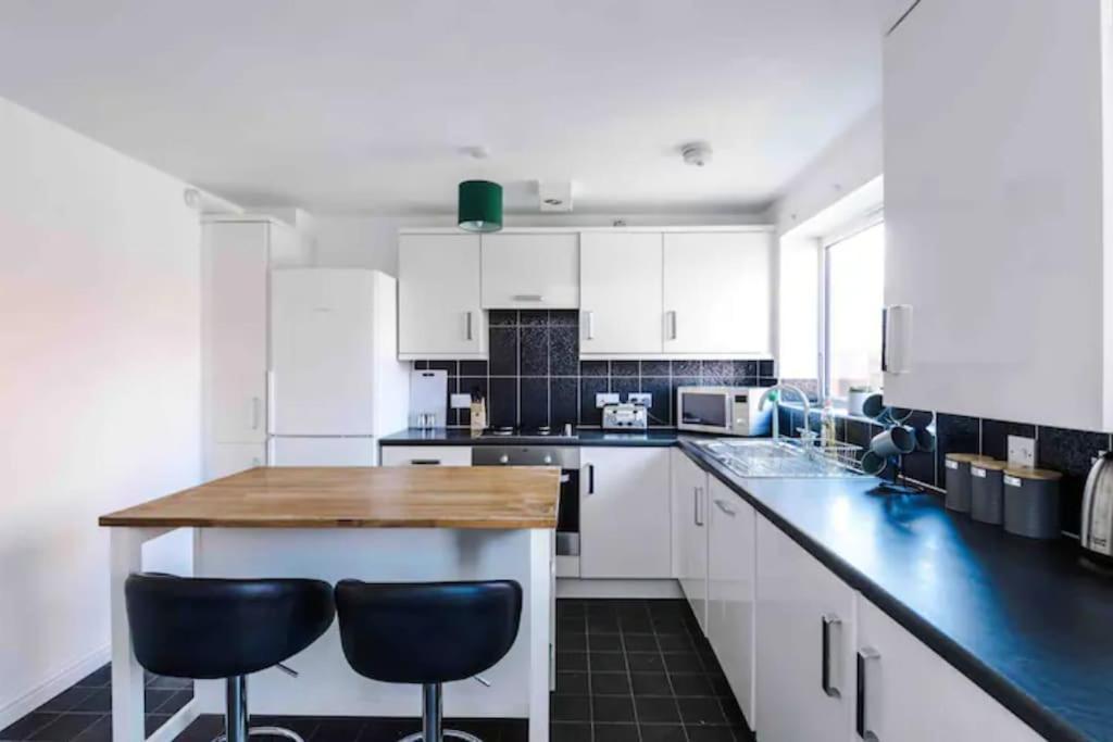 Vakantiehuis Spacious 5 Bedroom Hosted By Mcr Dens Manchester