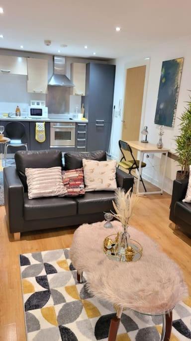 Balcony-view With Free And Secured Parking Apartment *