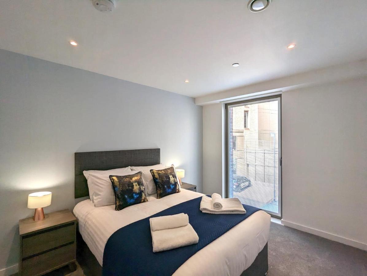 Charles Hope Apartment *