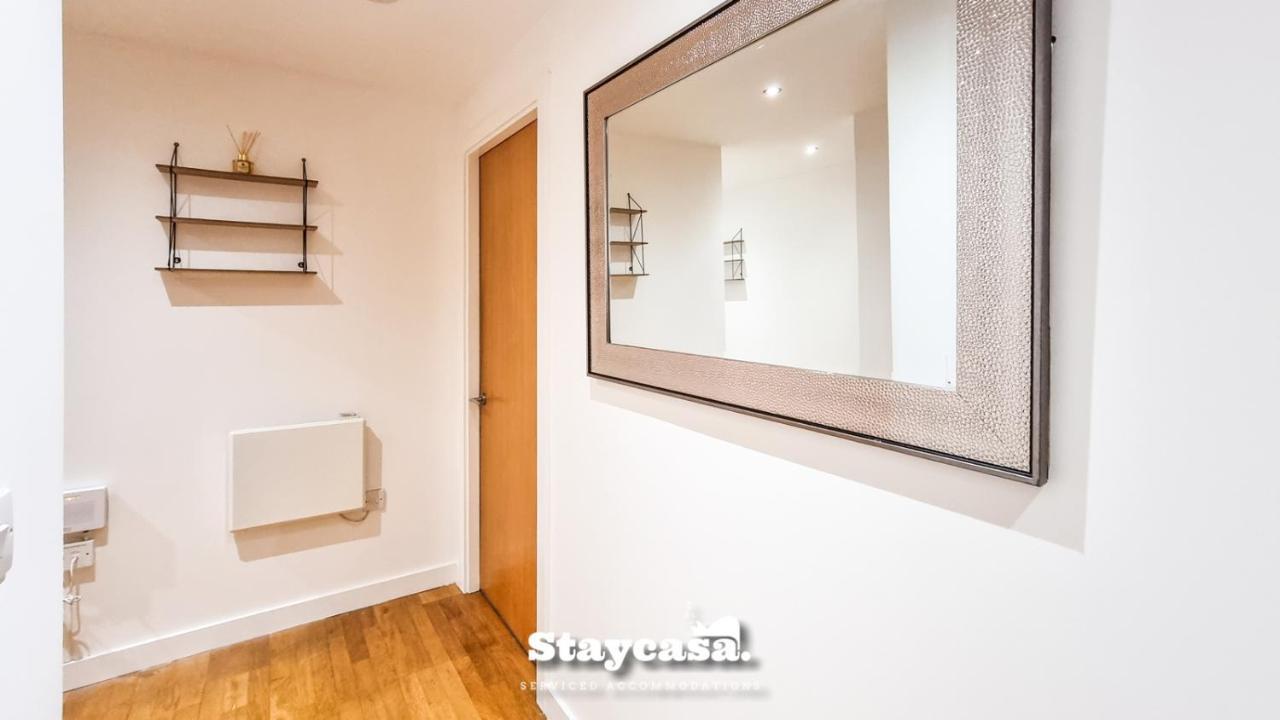 Bright Apt With Balcony & Secure Parking Aparthotel Manchester