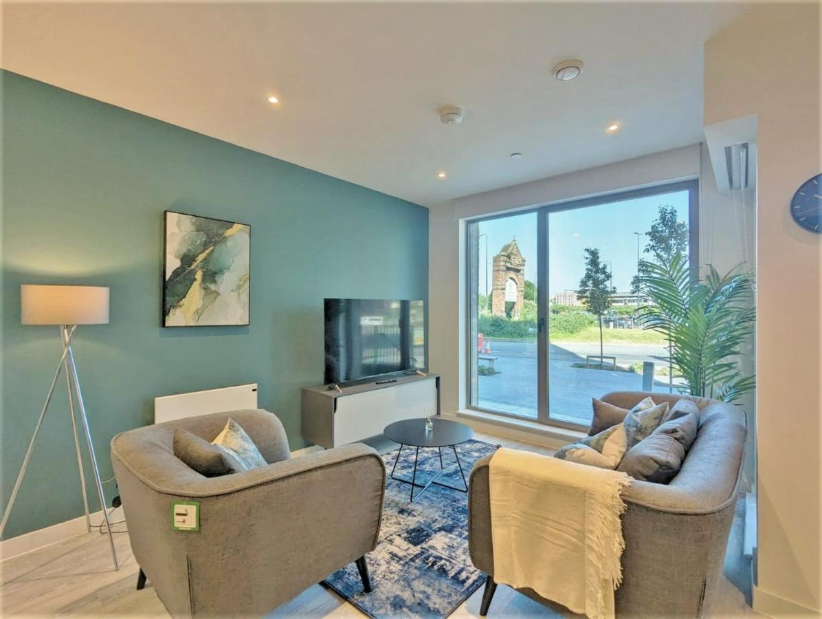 Charles Hope Apartment *