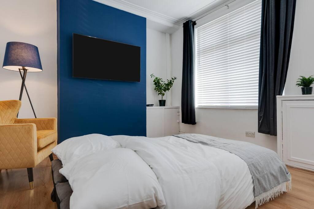 Urban Chic Hideaway Apartment *