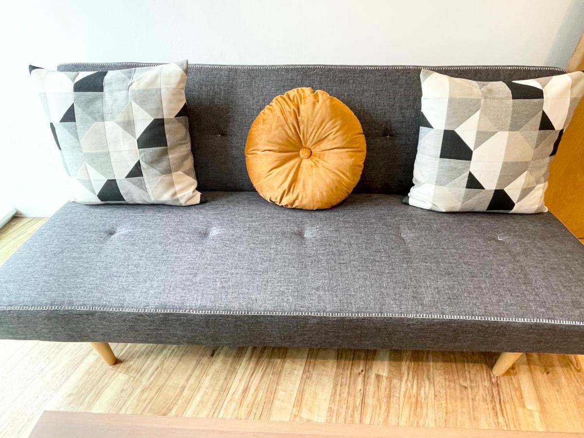 Apartment The Works-fresh 2bed In Centre, Opposite Arndale.