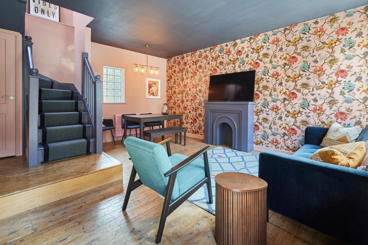 Host & - Tripps Mews Holiday home *