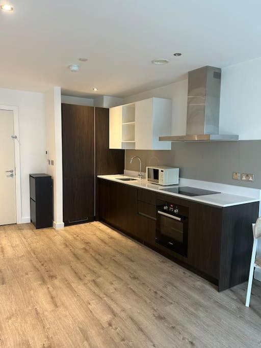 Apartment Modern And Spacious Centre