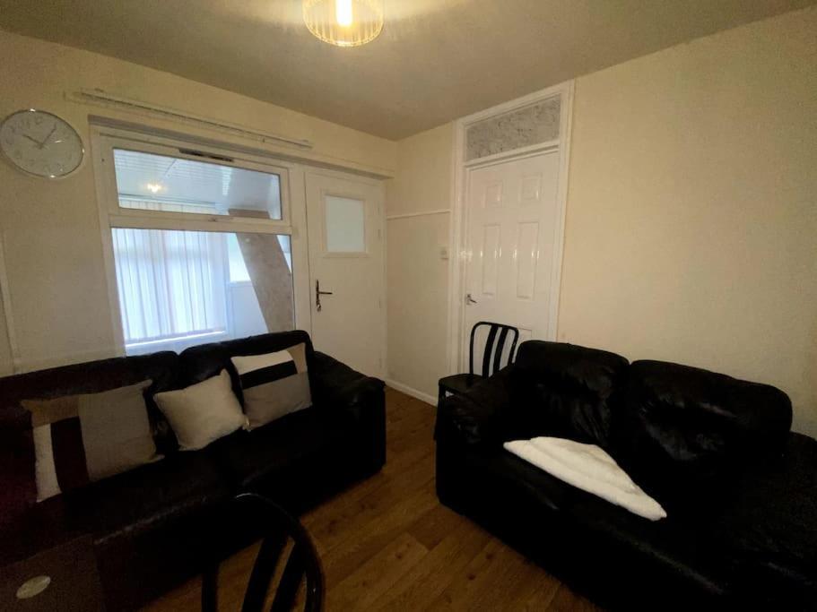 Png - Abernant - Shared Facilities * Manchester