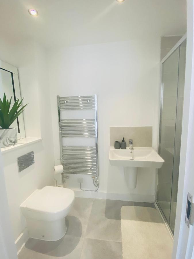 Stylish New Built Homestay Manchester