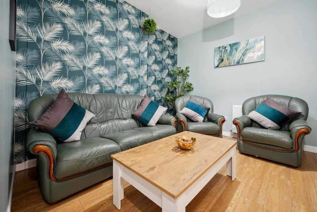 Mega Flat Near Arndale City Centre Apartment *