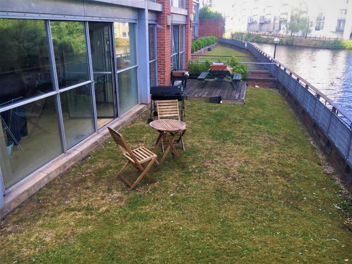 Apartment Luxury 2 Bed Apt On River, Wifi, Parking, Garden