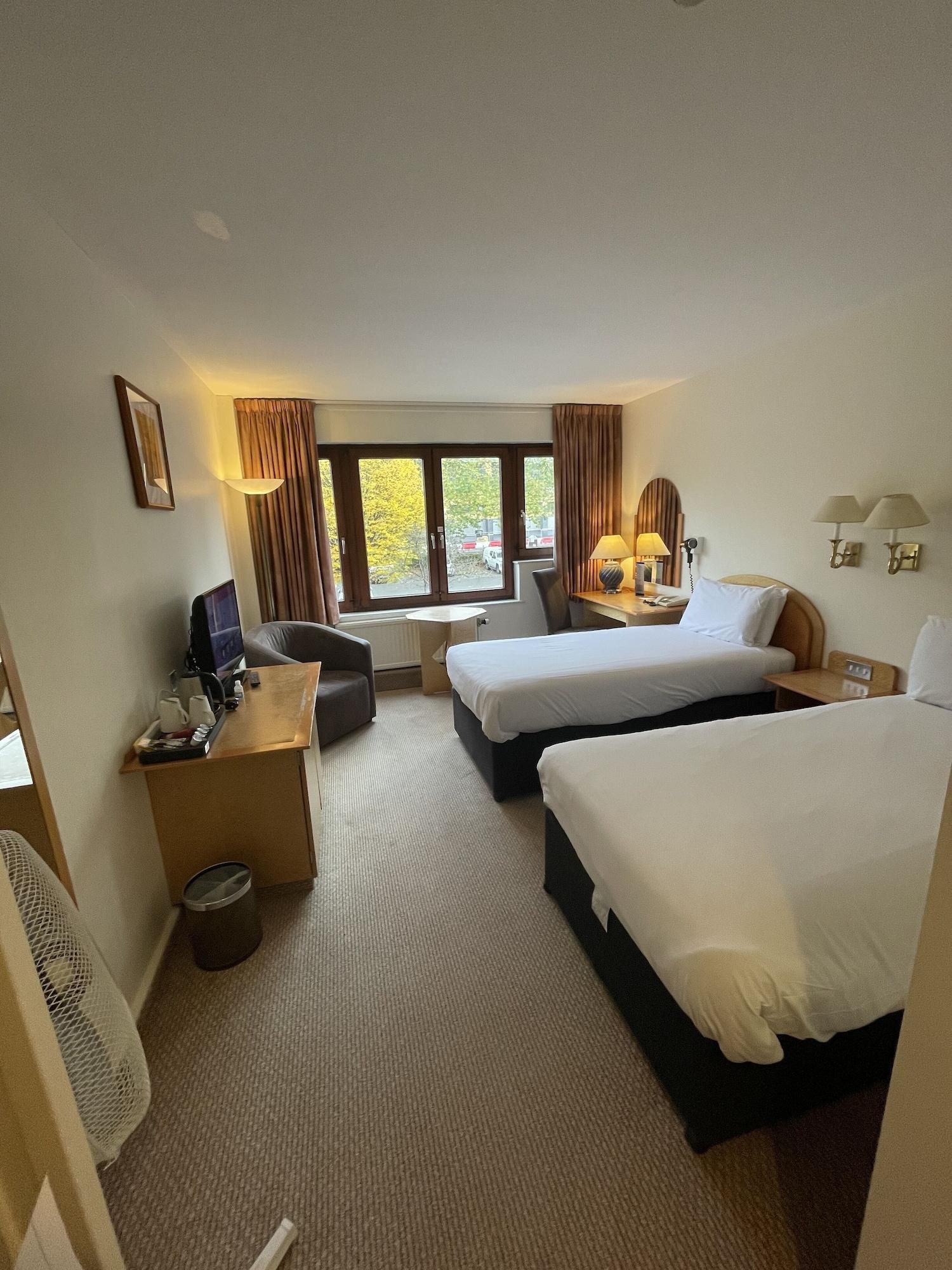 Hotel Copthorne Salford Quays 4*