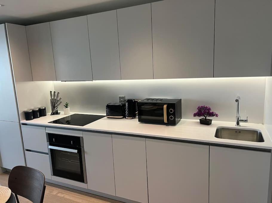 2bedroom Luxury City Centre Apartment *