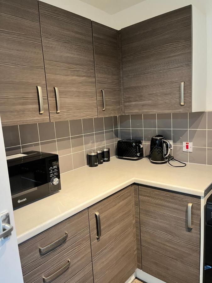 Spacious & Cosy Near Centre - Free Driveway Parking Vakantiehuis Manchester