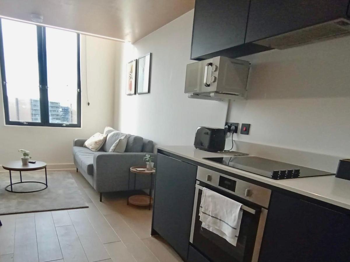 Lovely 1 Bedroom Duplex In Apartment *
