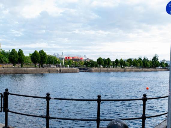 Stunning 2bedroom Apartment *