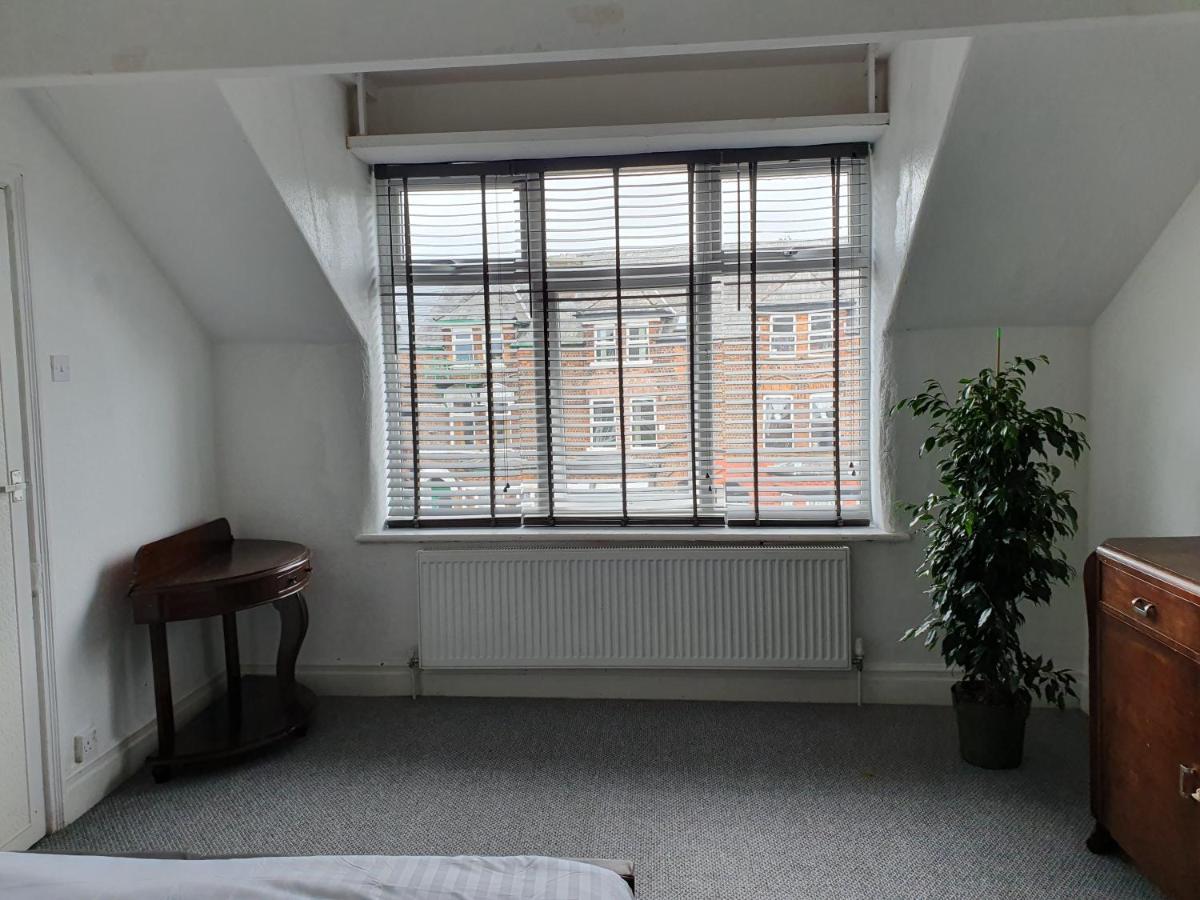 Accommodatie bij particulieren Quirky And Spacious 4 Bed Victorian House Manchester