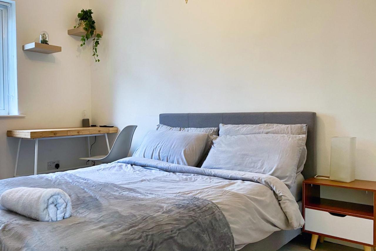 Modern Home, Beautiful Spacious Garden, Centre Netflix * Manchester