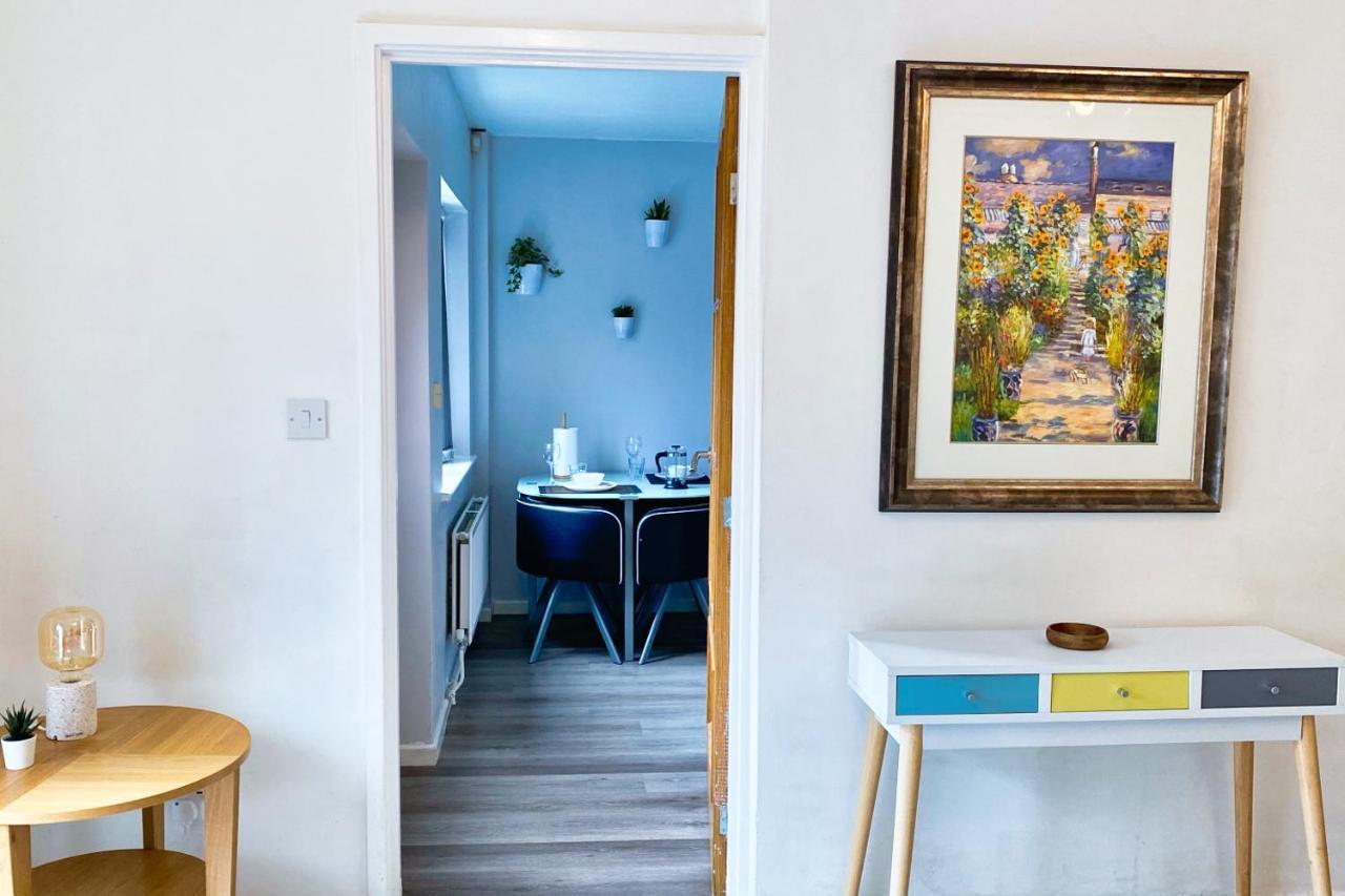 Modern Home, Beautiful Spacious Garden, Centre Netflix Holiday home Manchester