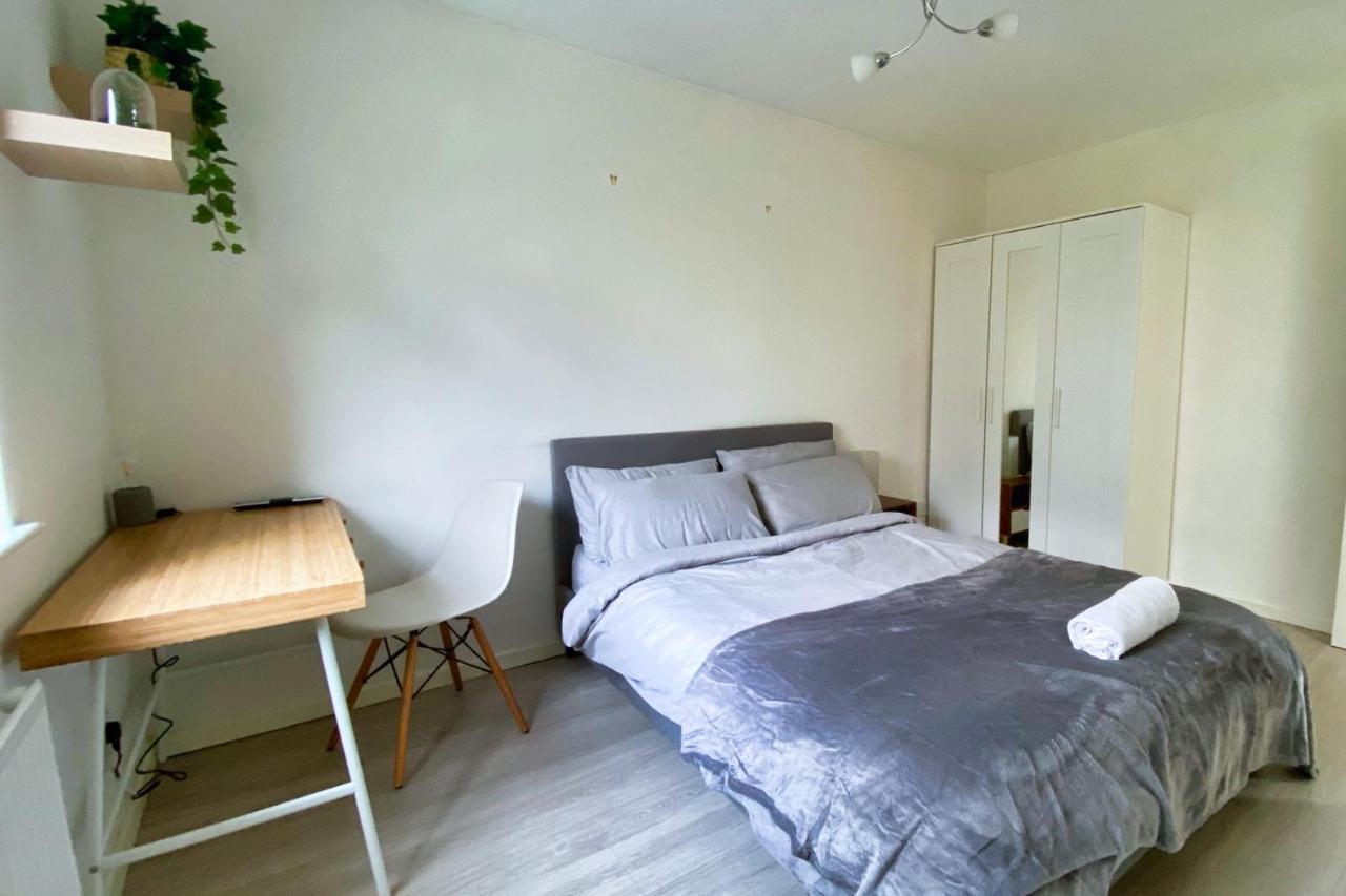 Modern Home, Beautiful Spacious Garden, Centre Netflix * Manchester