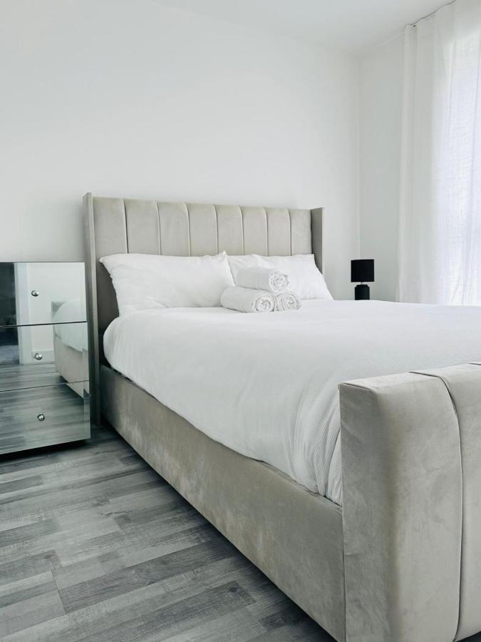 Stylish New Built Double Bed Homestay *