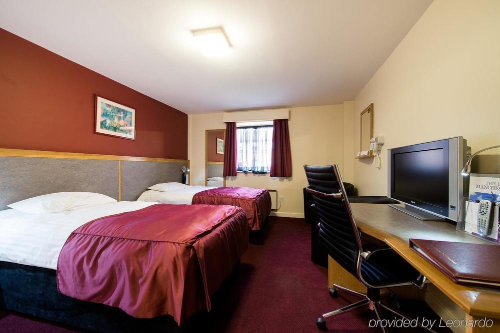Pendulum Hotel