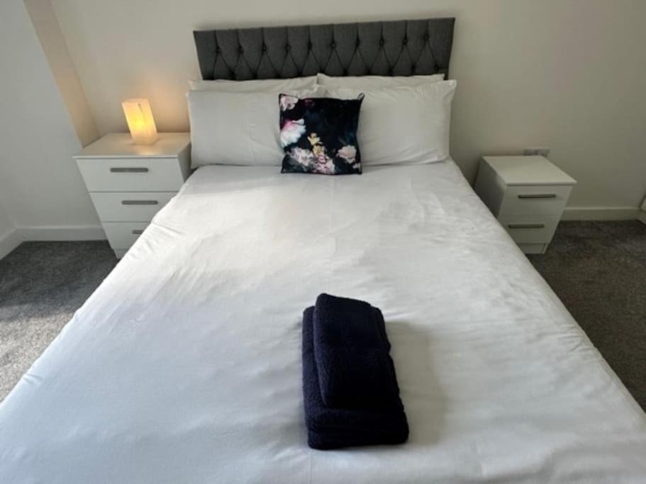 Xl 2 Bed Mcr Sleeps 7