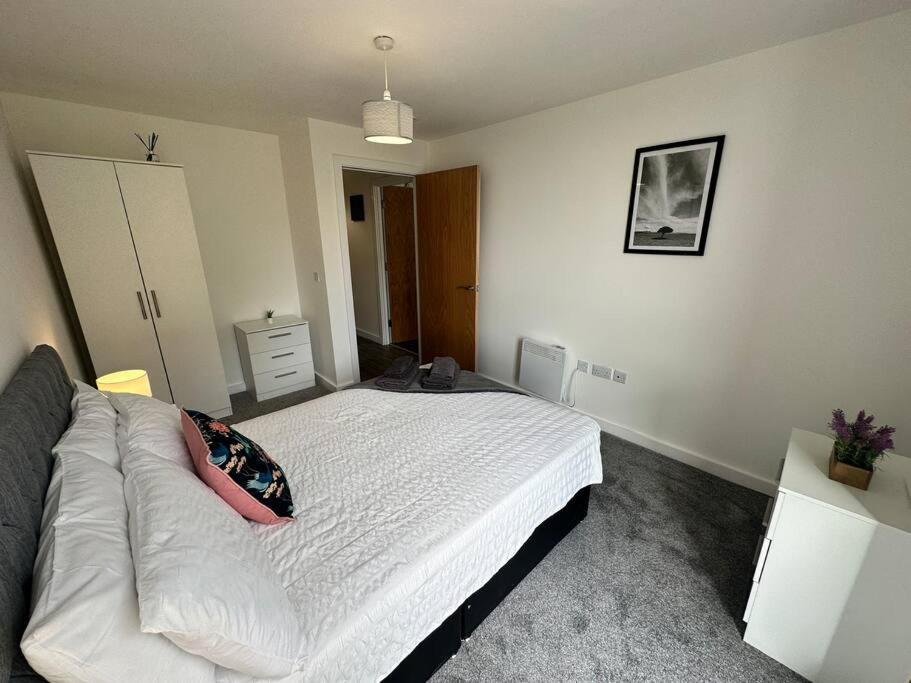 Apartment Super Mcr 1 Bed + Balcony *
