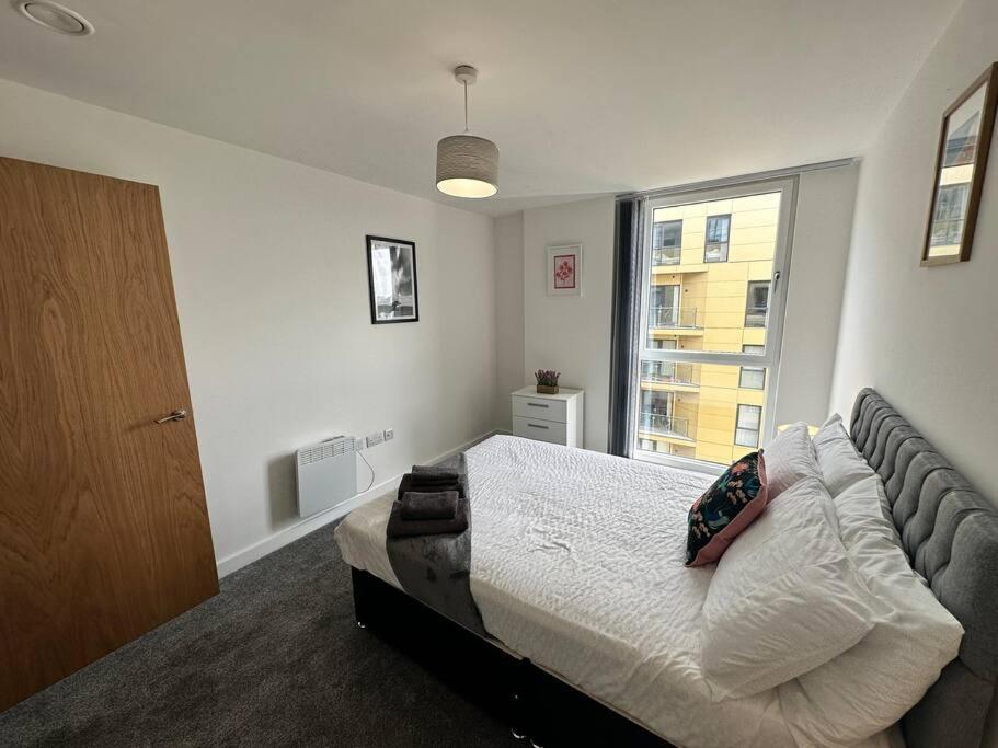 Apartment Super Mcr 1 Bed + Balcony Manchester