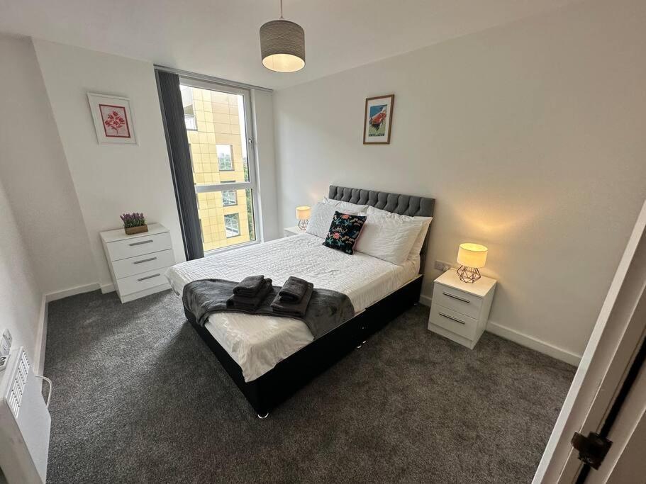 Apartment Super Mcr 1 Bed + Balcony *