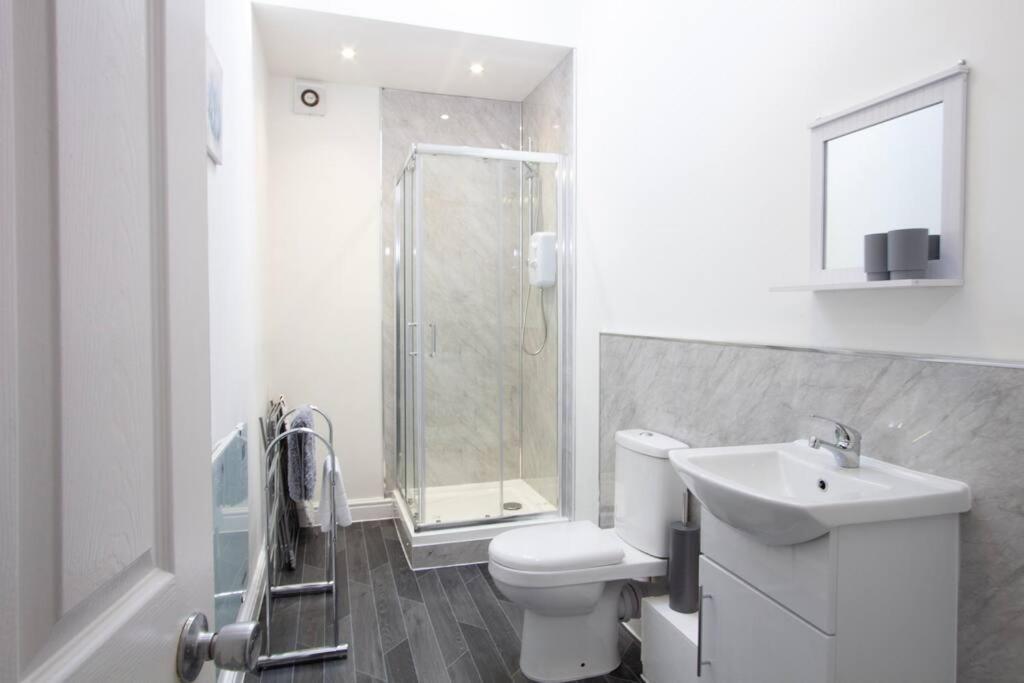 Apartment Cosy & Fully Equipped In Swinton *