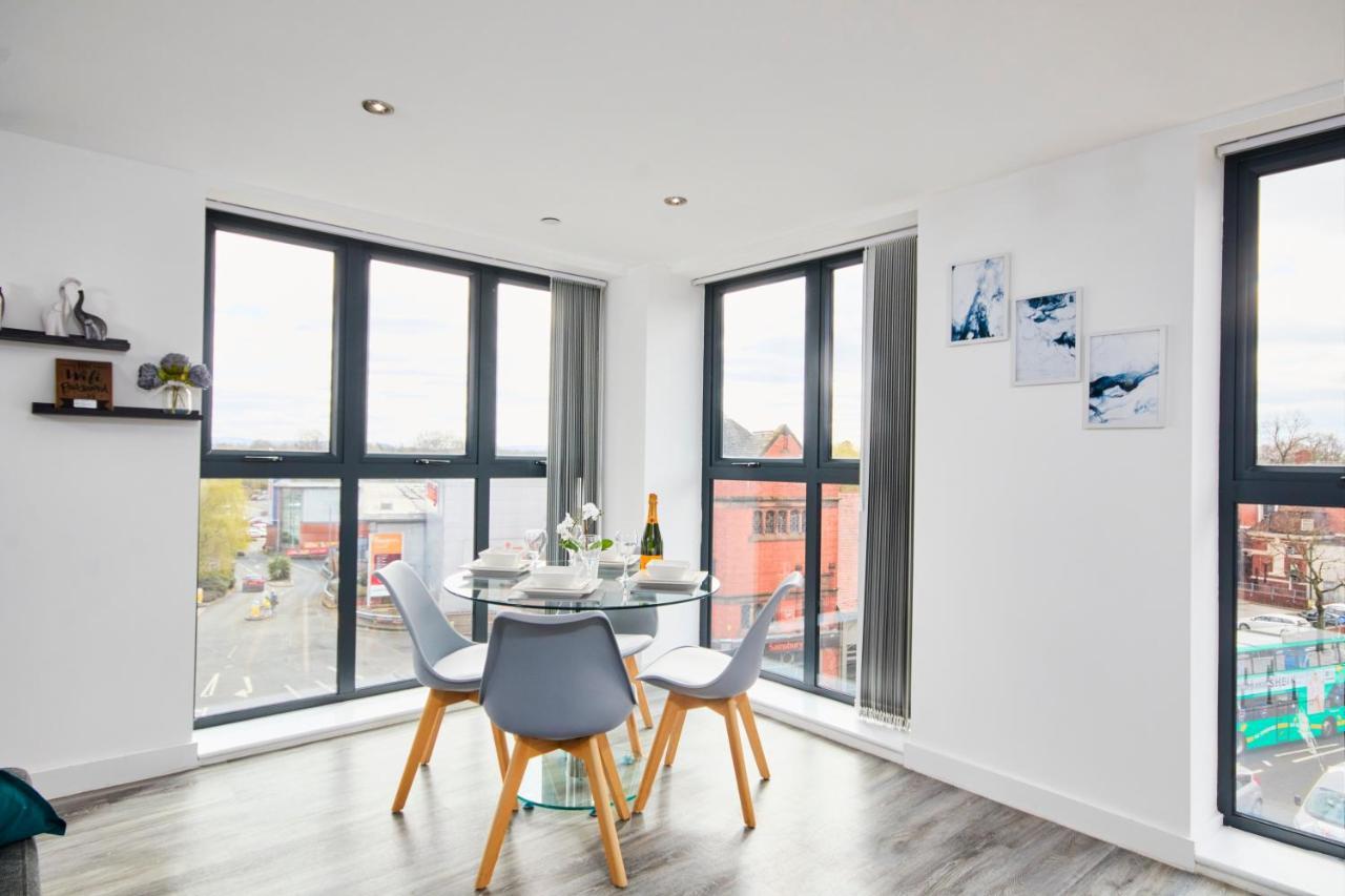 Perfect City-break With Free Private Parking By Hass Haus Manchester