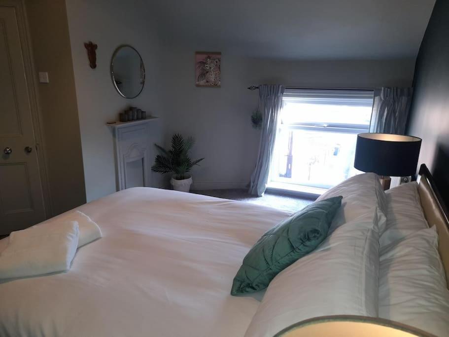 Chic 5 Double Bedroom House - 15 Min To Manchester