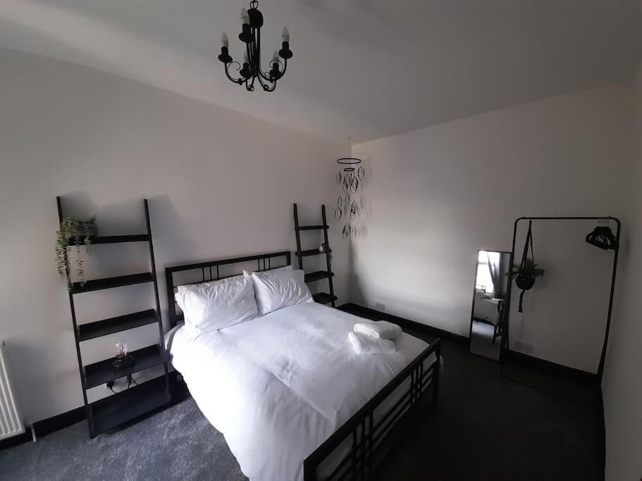 Vakantiehuis Chic 5 Double Bedroom House - 15 Min To Manchester