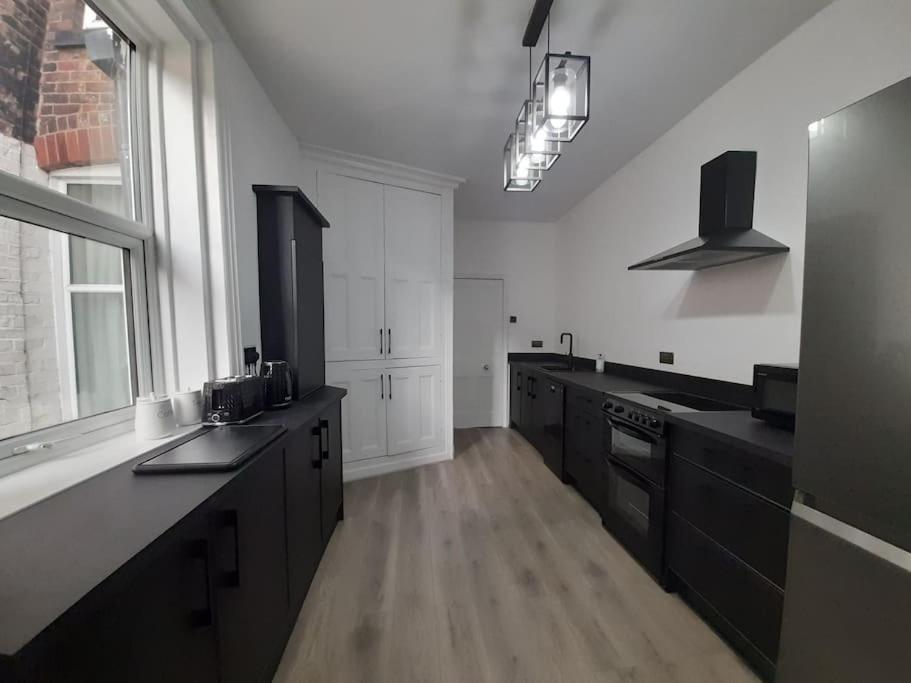 Vakantiehuis Chic 5 Double Bedroom House - 15 Min To