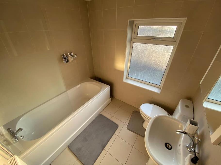 7 Bed - Spacious House - Central * Manchester