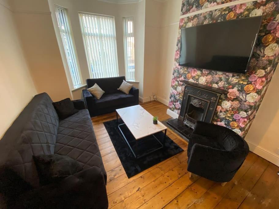 Vakantiehuis 7 Bed - Spacious House - Central
