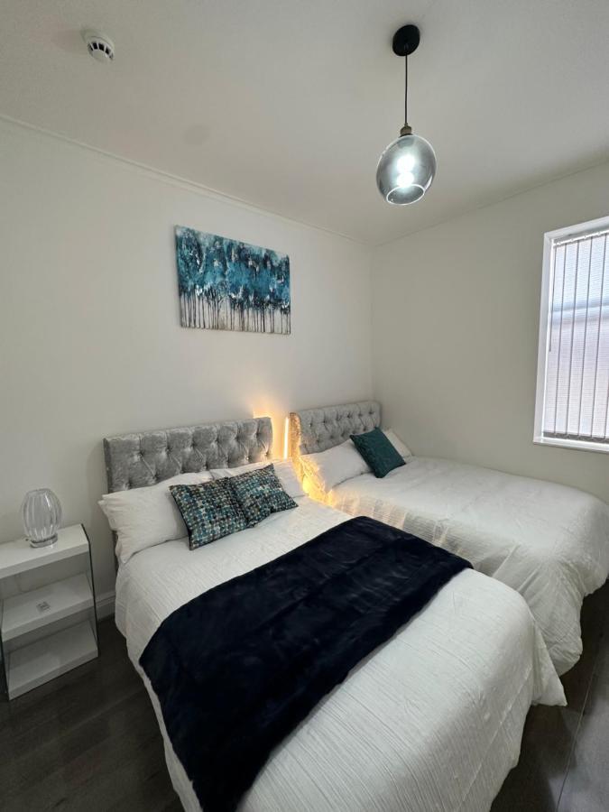 Lovely 2 Bedroom In Close To Centre And Stadium #1 Appartement