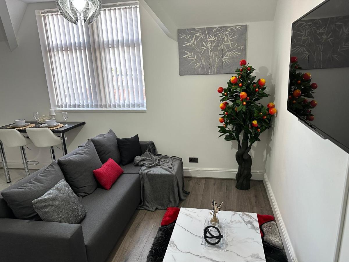 Lovely 2 Bedroom In Close To Centre And Stadium #1 Manchester